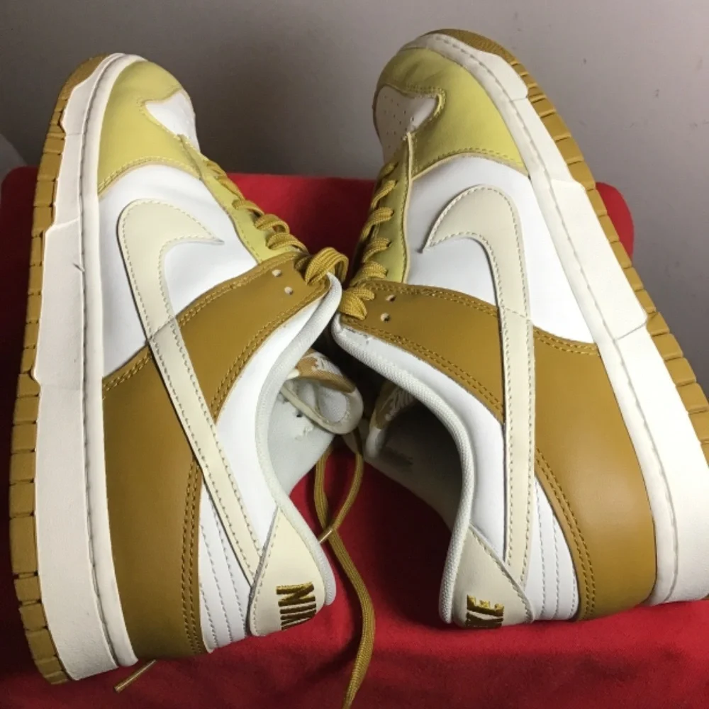 😎Nike’s bronze low dunk, great condition, size 11, see photos, 🔥🔥 - Picture 5 of 6